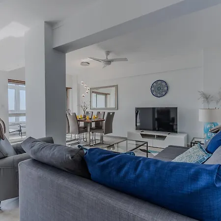 Sea Dunes - 3 Bedroom With Sea View Apartment *