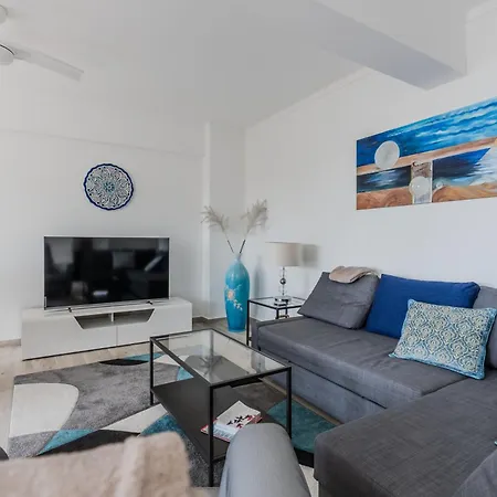 Sea Dunes - 3 Bedroom With Sea View *